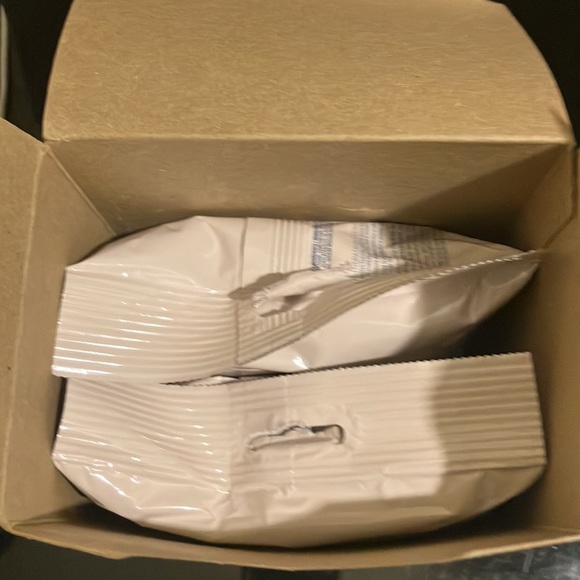 2 Packs Almay Ultra Hydrating Make Up Remover Wipes (3 boxes two in each box) - Picture 2 of 2